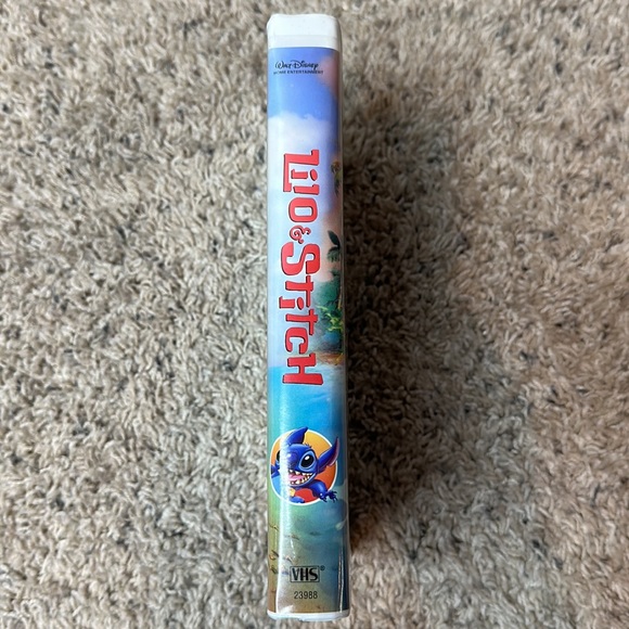 Walt Disney Lilo & Stitch VHS - Picture 3 of 5